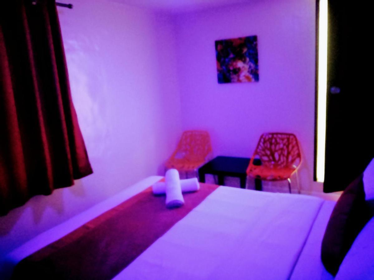 Halfway House Hostel Mactan Cebu Airport Île de Mactan Extérieur photo