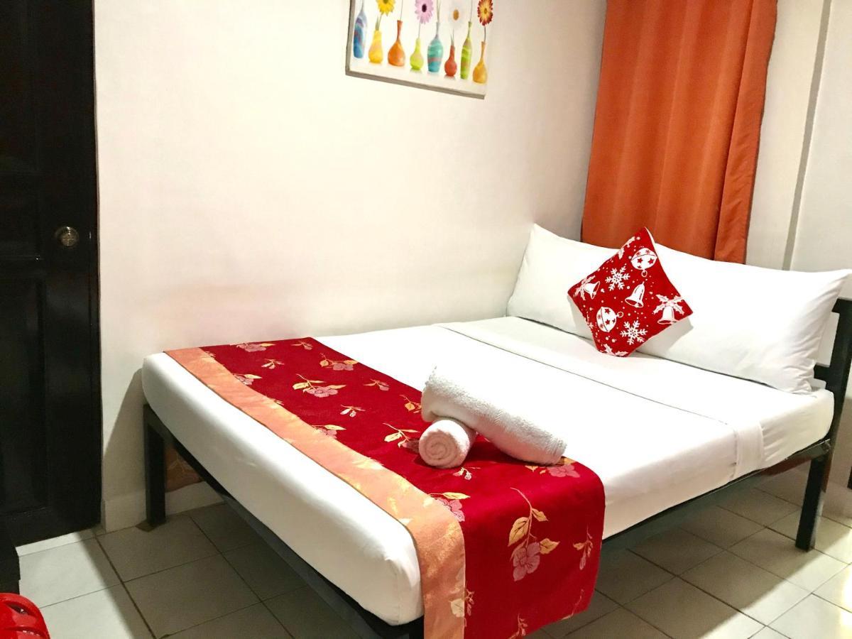 Halfway House Hostel Mactan Cebu Airport Île de Mactan Extérieur photo