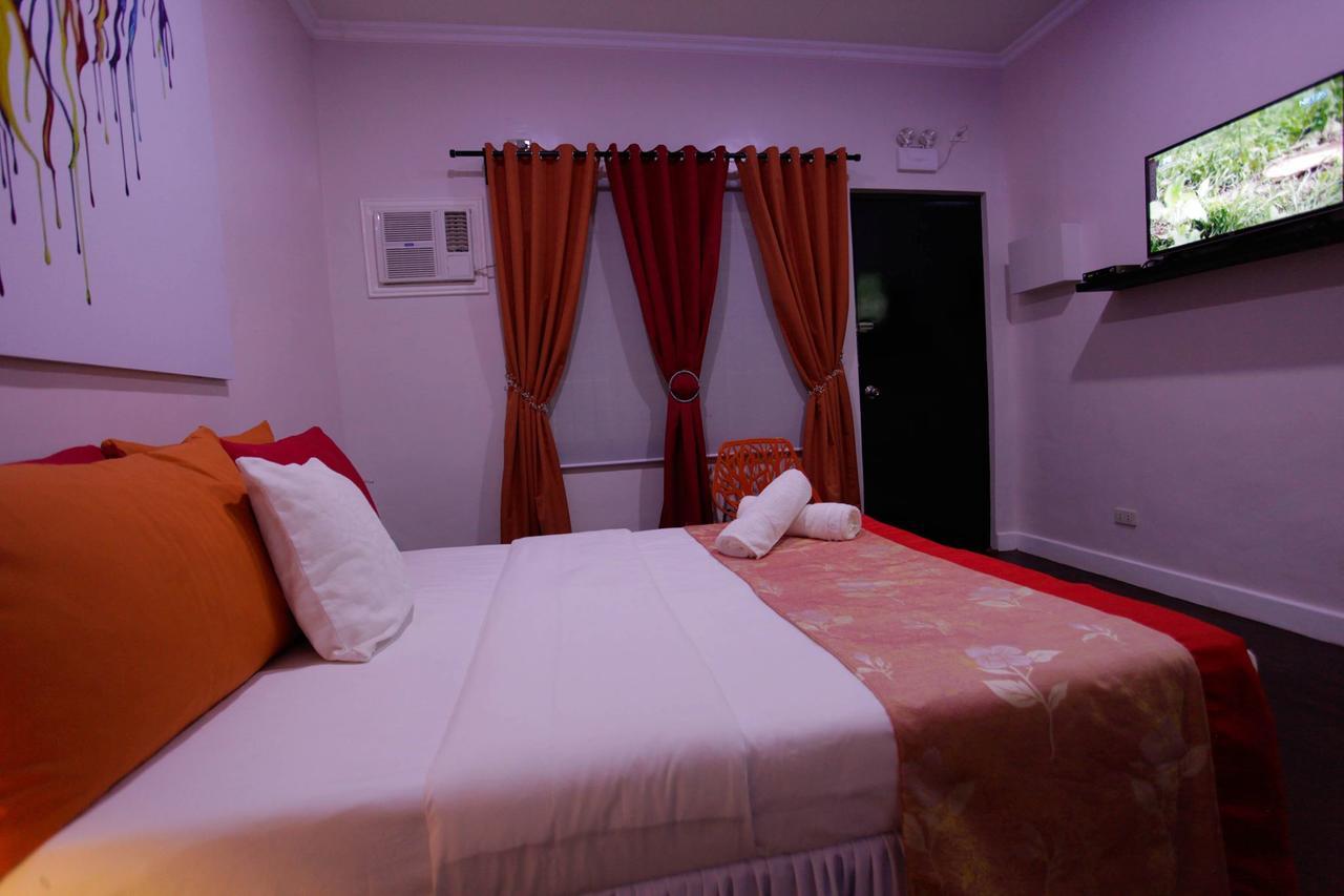 Halfway House Hostel Mactan Cebu Airport Île de Mactan Extérieur photo