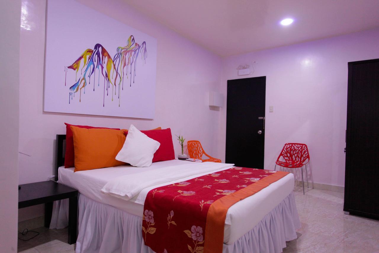 Halfway House Hostel Mactan Cebu Airport Île de Mactan Extérieur photo